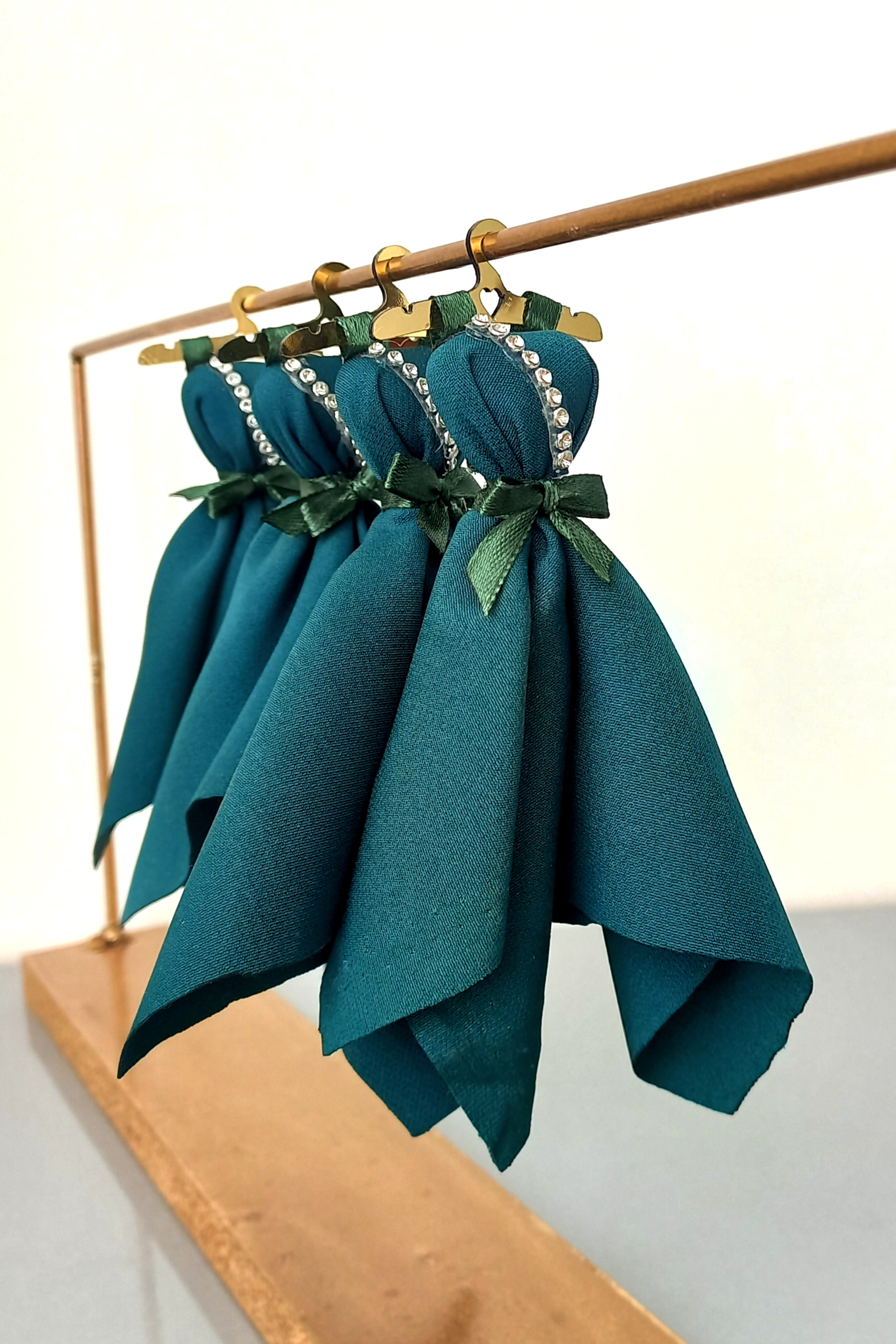 گیفت لباس عروس