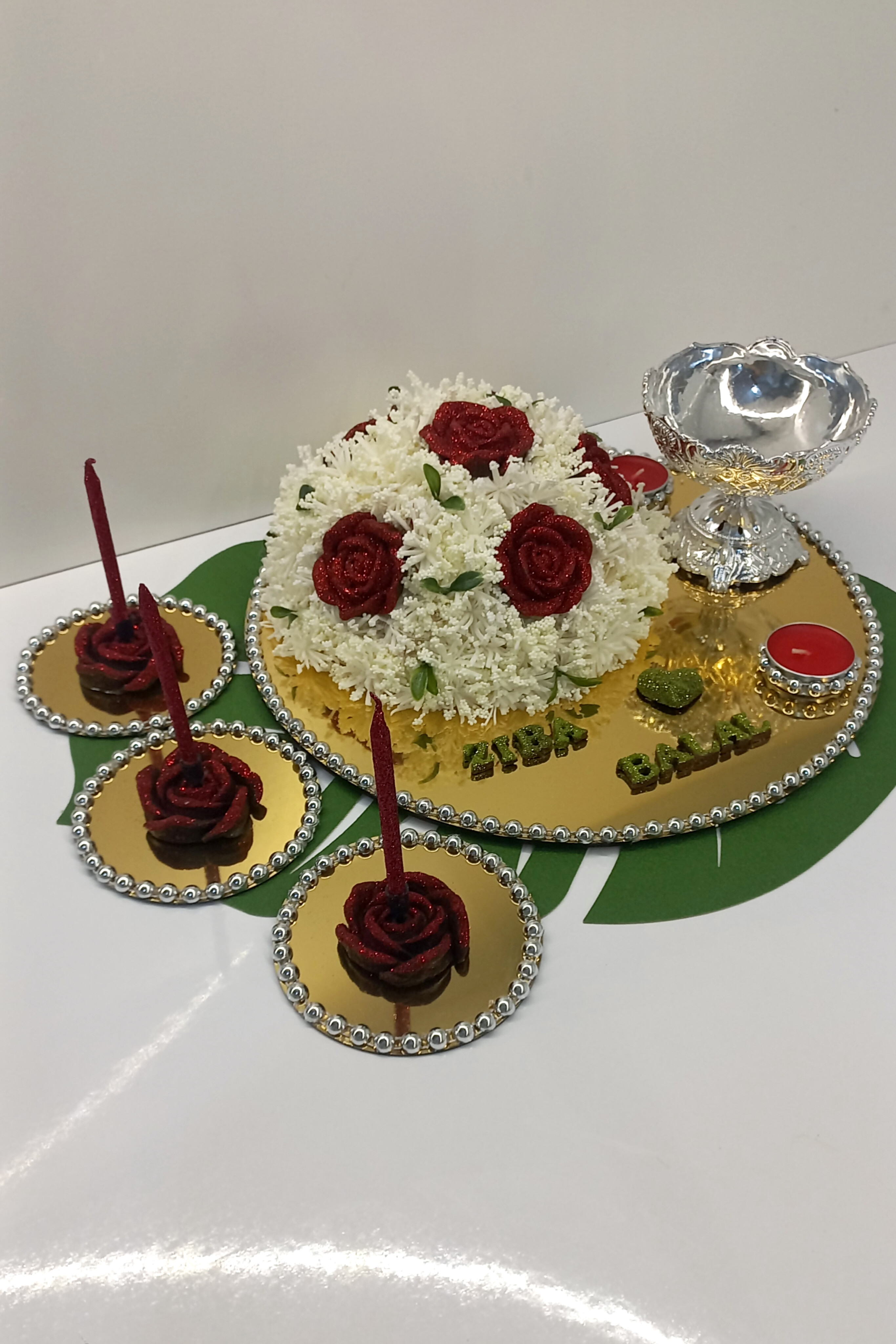 سینی حنابندان و شمع ساقدوش